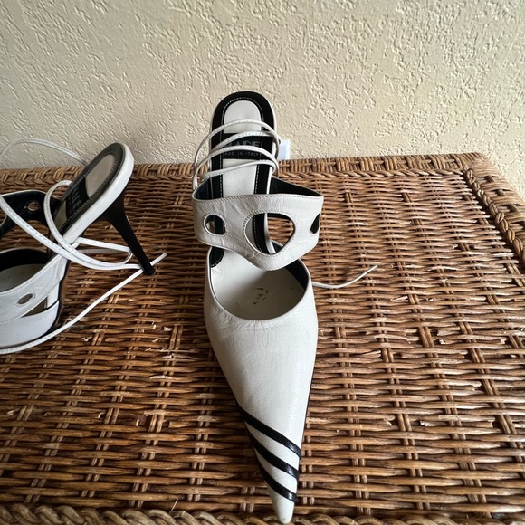 MARE Italy women’s black and tan lace  pump sandal shoes - Picture 9 of 9